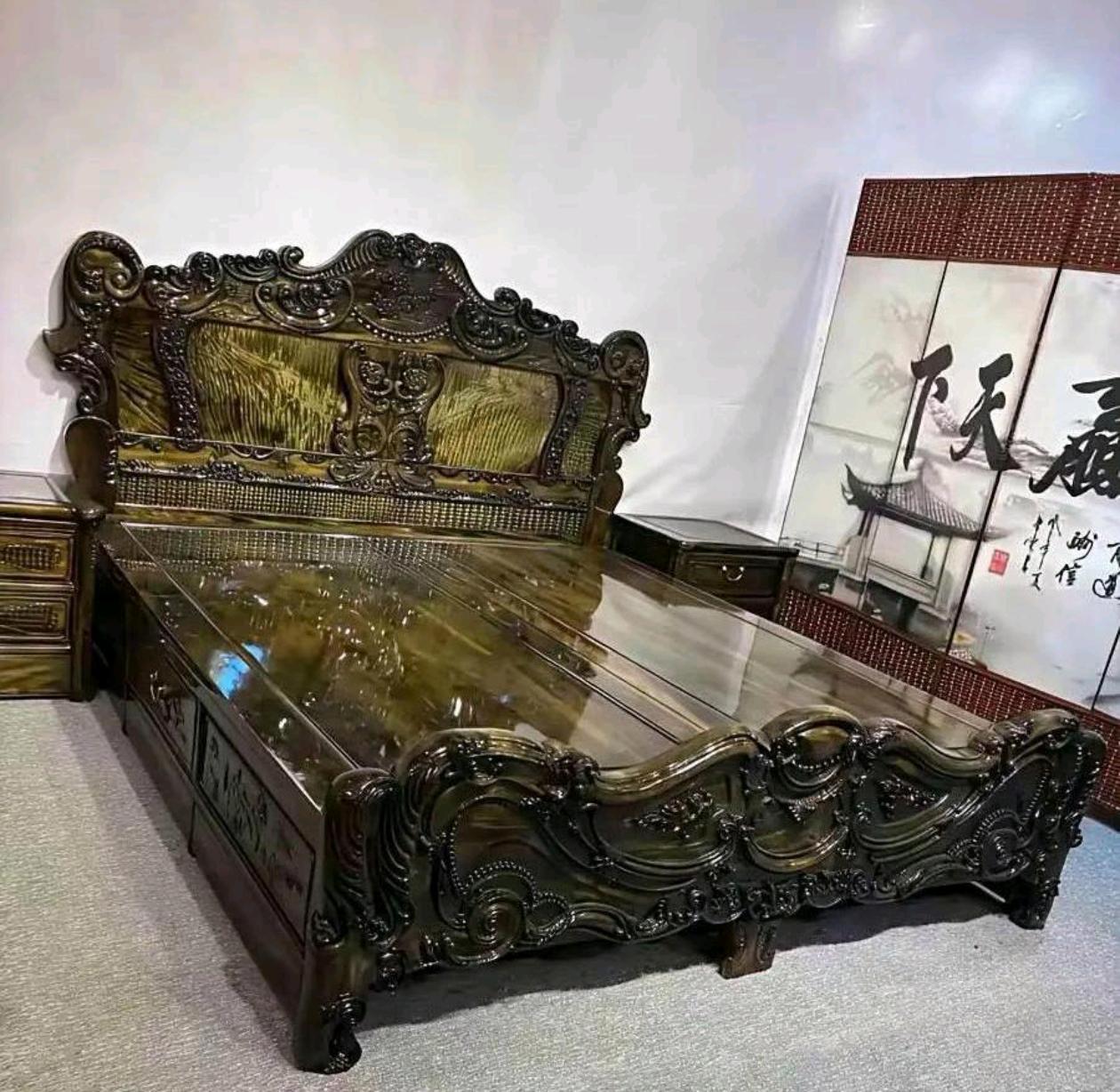 一万块，能不能买下这套木床？