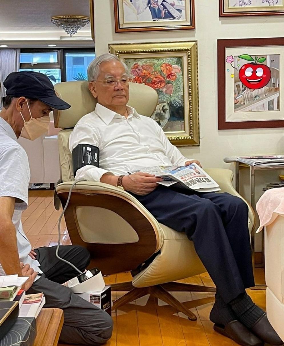 情有可原！马英九基金会风波中，蓝营大咖集体沉默。此次马英九基金会争议发酵后