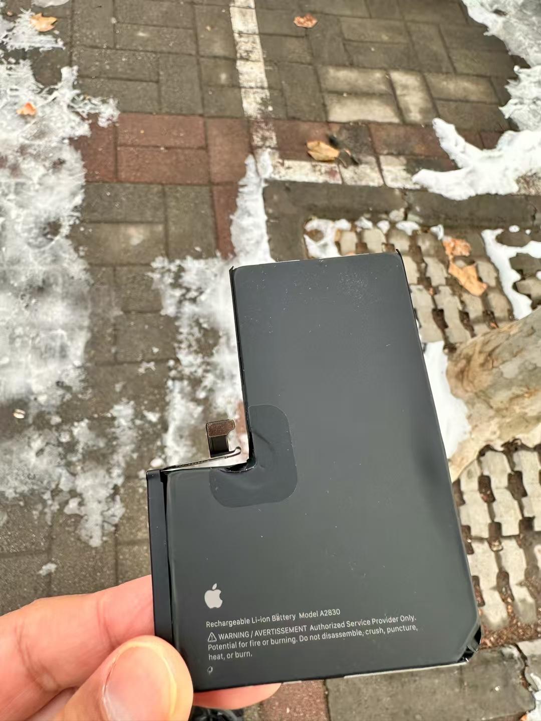 一年多来，手机屏幕一直无法点到最亮，阳光下更是愁瞎老眼，我本以为是摔坏后换屏导致