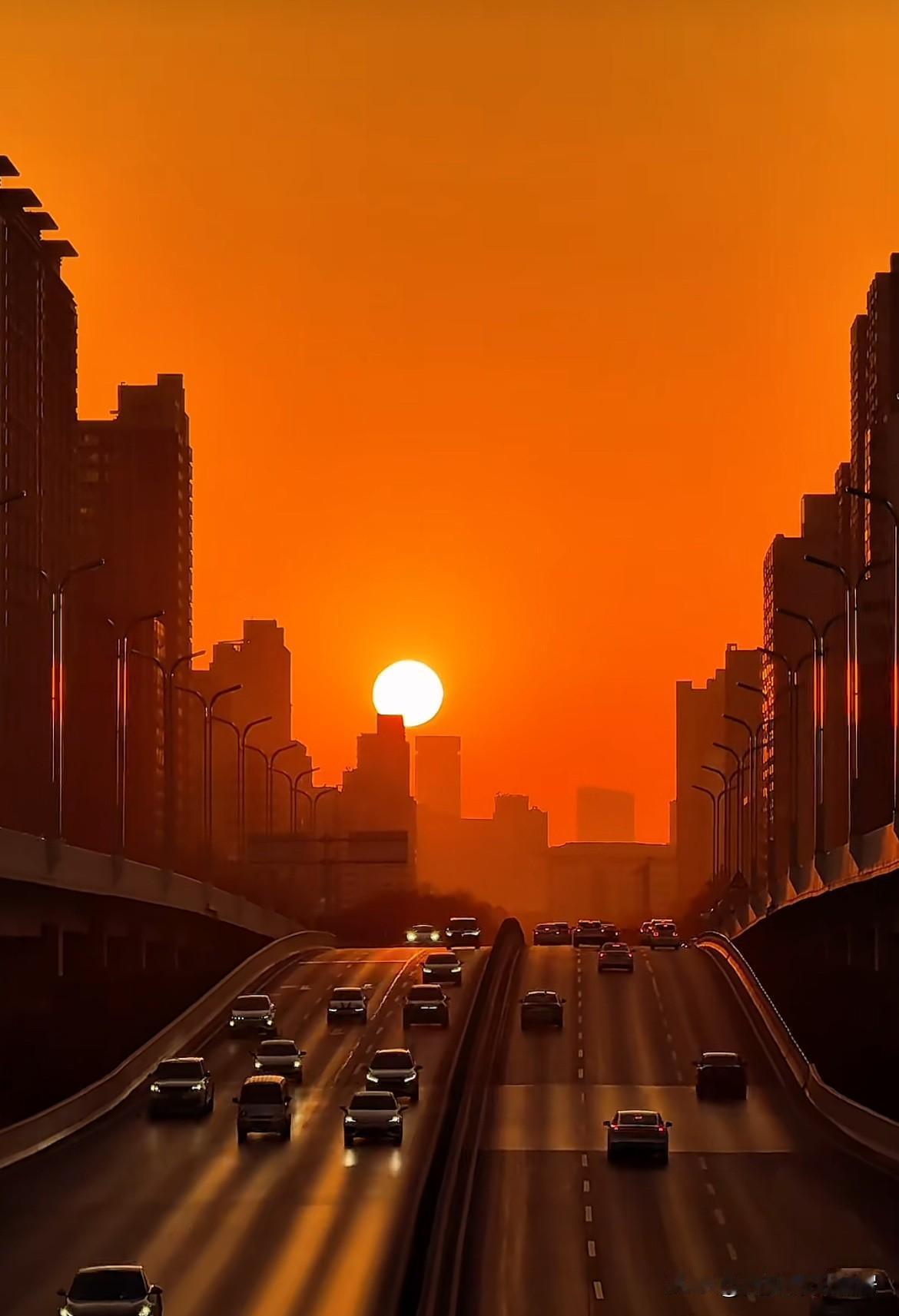 西安二环日落大道拍出来的照片真的是太壮观了[赞]西安美景图西安夕阳美景西安看