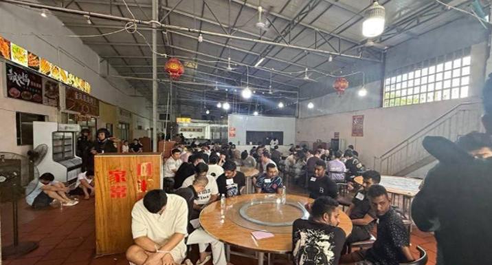 柬埔寨西港警方突袭银河园区，拘捕263名网络公司嫌犯，大国人207人（其中女性1
