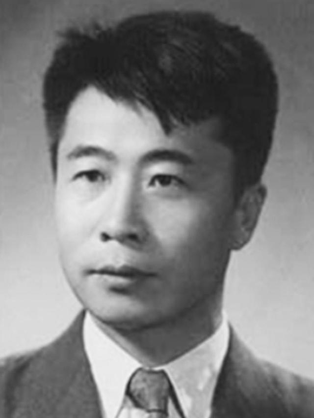 1957年，一本叫《林海雪原》的新书爆火，罗荣桓元帅看完后，一拍桌子：“这个
