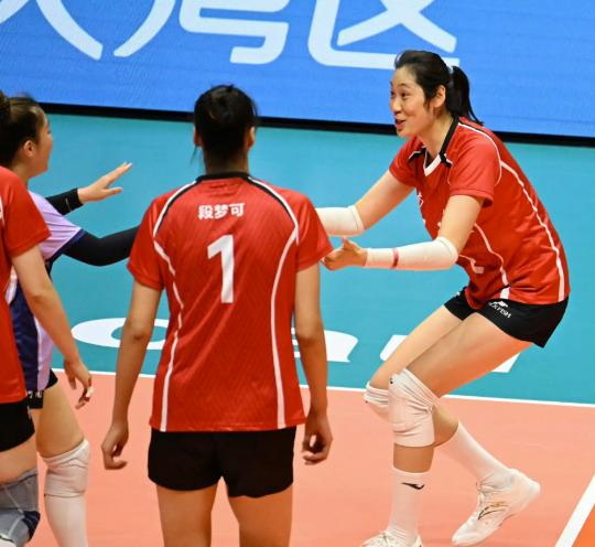 势不可挡啊！面对来势汹汹的朱婷领衔的河南女排，江苏女排应该后悔没有带上周页彤。