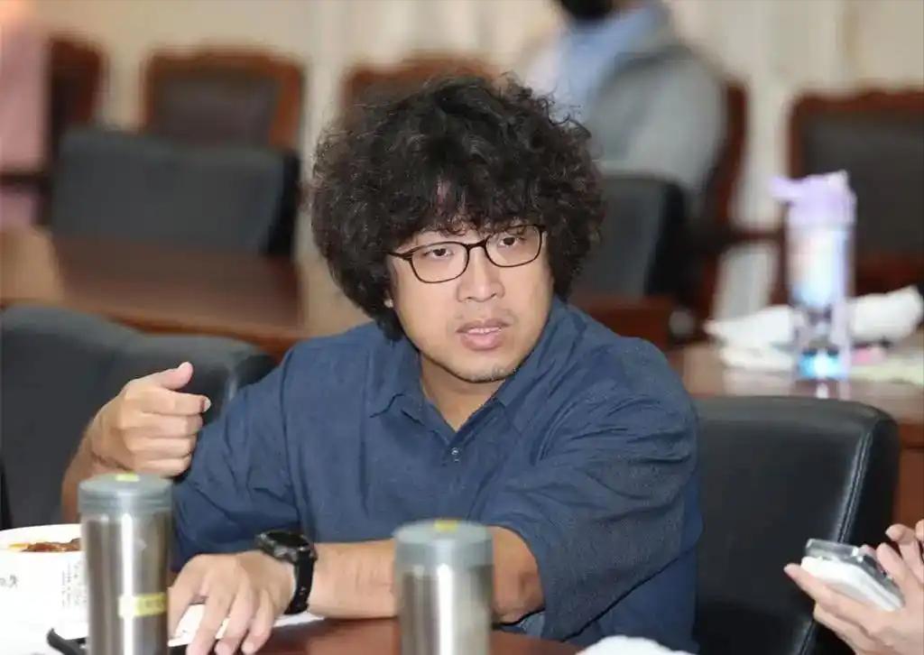 孤注一掷，破罐破摔！实在想不出民进党拟提名的台北市长候选人竟是臭名昭著的沈伯洋