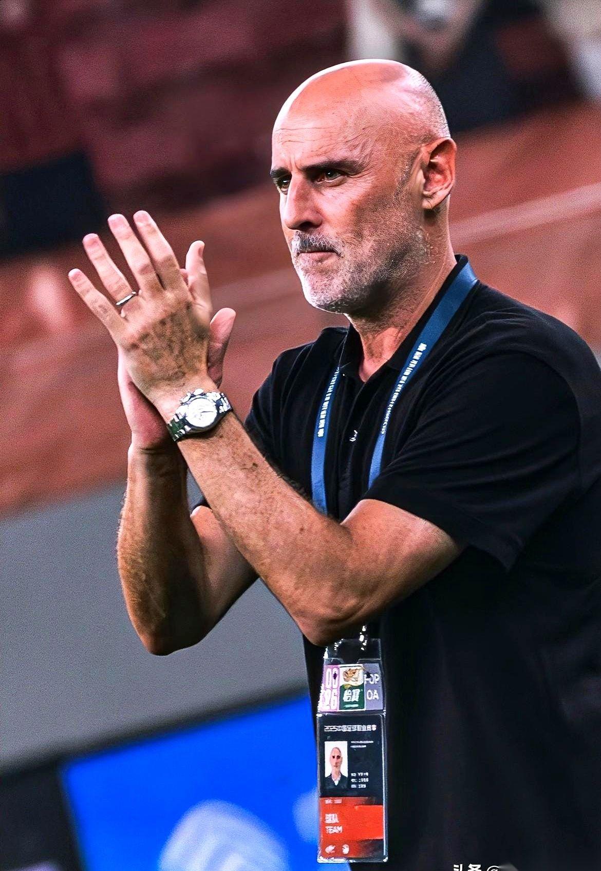 别的不说，下赛季亚冠，咱们中超又少一个直通精英赛的名额。昨晚饭局，一个在亚足联