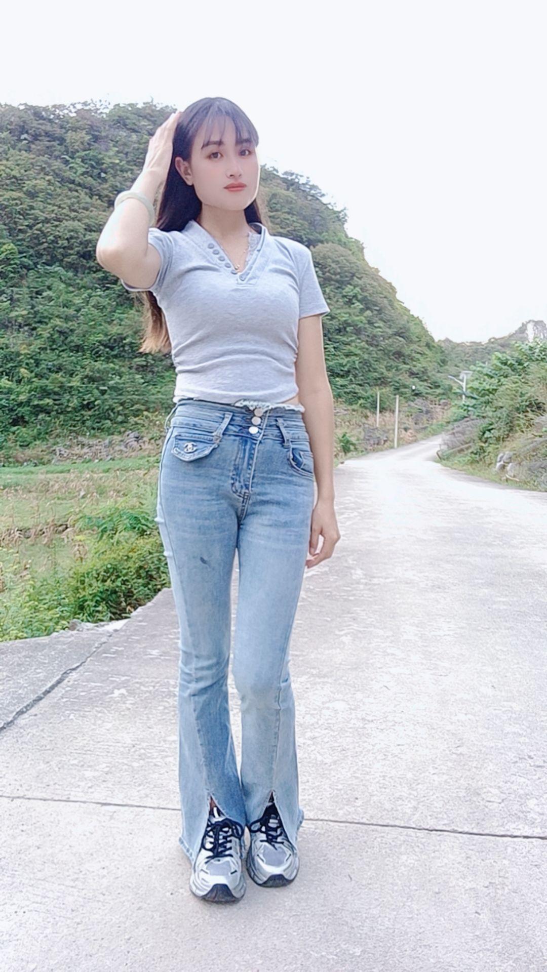 牛仔裤穿搭 紧身牛仔裤 山里姑娘