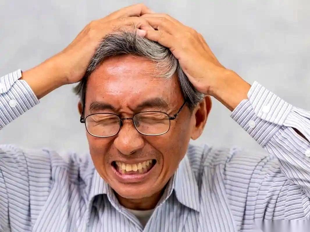 多少人冲进急诊，第一句话都是手麻脚麻，其实晚了。真正要命的信号，往往在发生前几