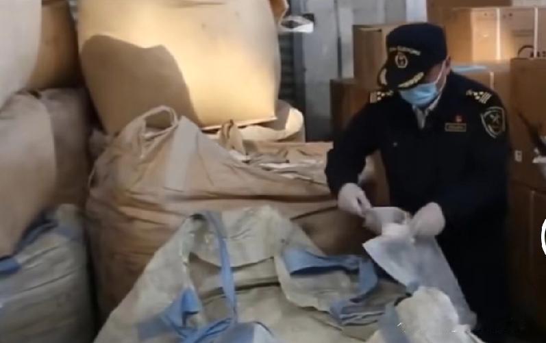 最近网传沈阳海关怒查6个集装箱，揪出美国偷运的稀土分离机，还说夹藏了劳斯莱斯，这