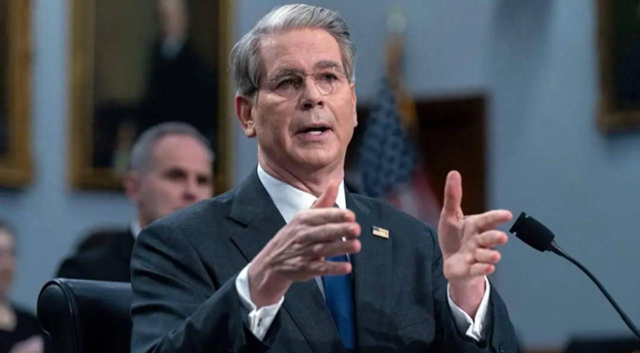 中国继续抛美债，不再救美元，美财长喊话：中美绝不能脱钩断链2026年2月