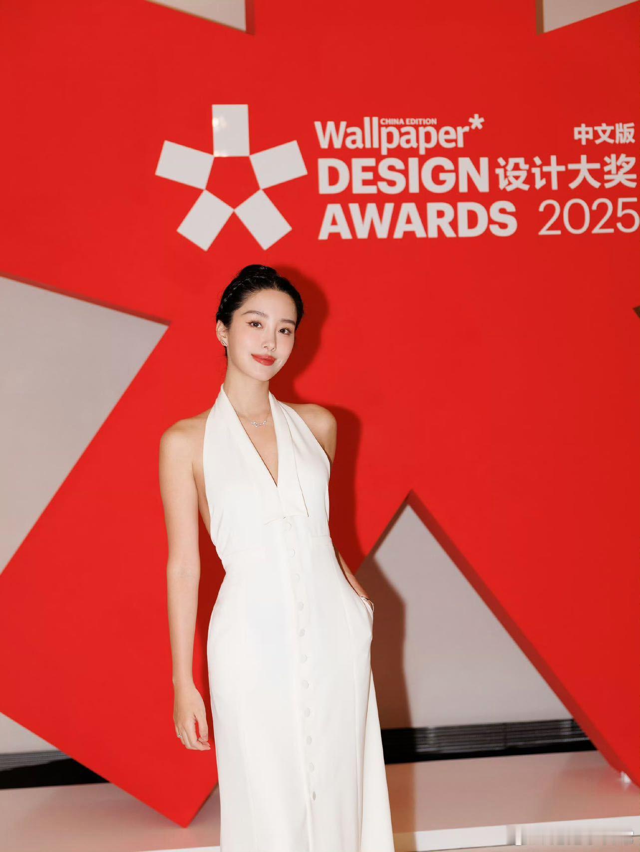 佟丽娅杨采钰两位都是妈妈级别Wallpaper中文版设计大奖佟丽娅杨采钰在设