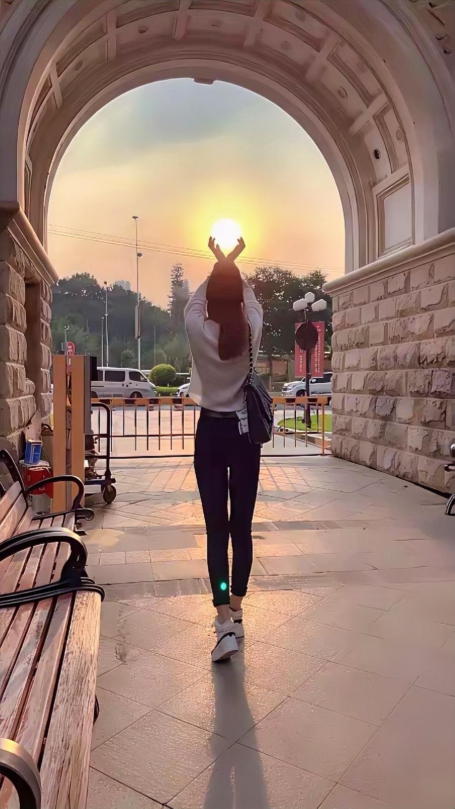 人要有失去一切的勇气也要有重新开始的信心别人越是看不起你越要突破自