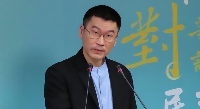 6月4日下午，台湾陆委会副主委梁文杰在记者会上扔下了一颗“炸弹”：即将于6月13