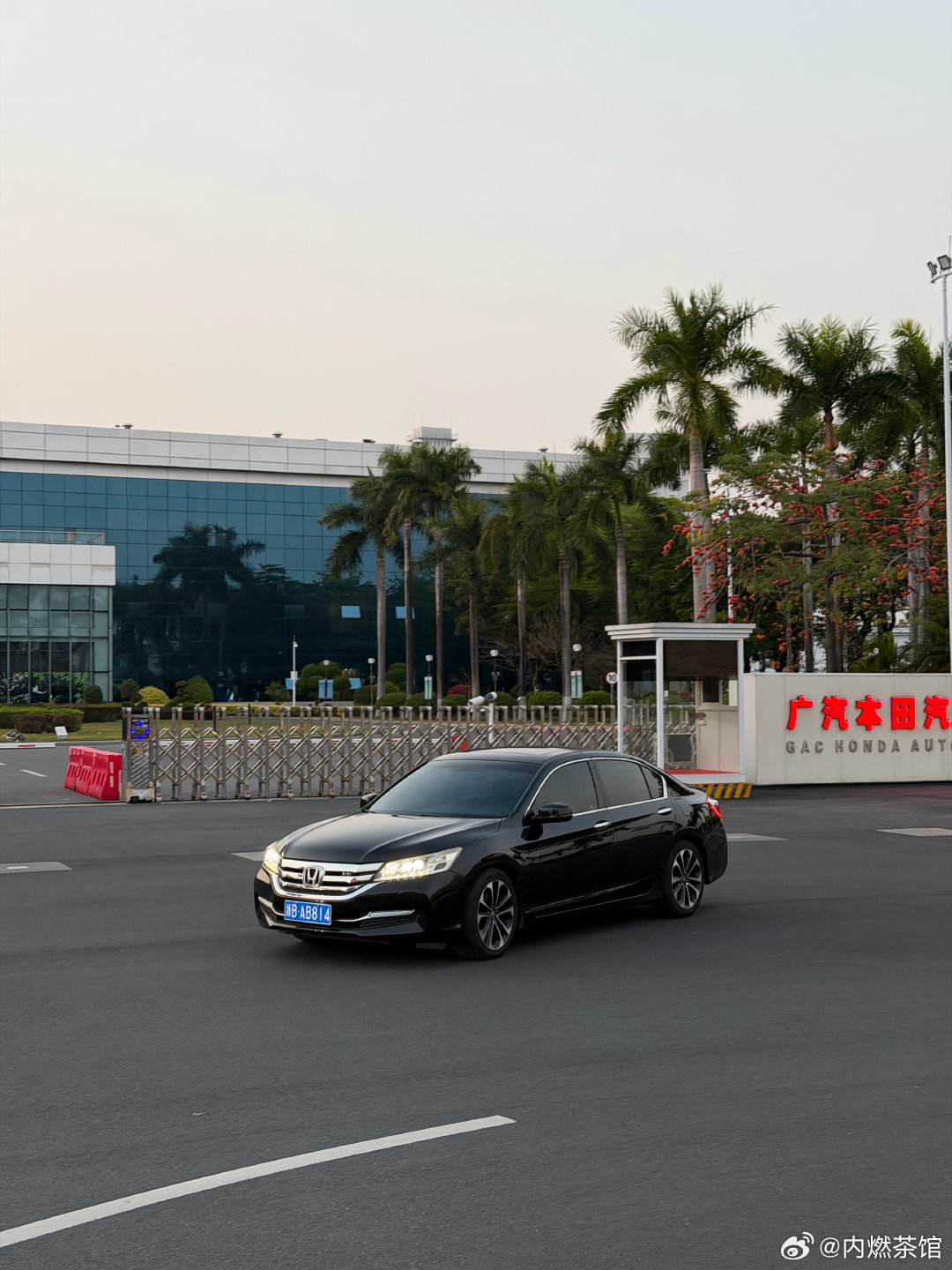 789代广本6缸雅阁都买了一个遍，是时候聊聊这些车了。经历过旧时代的朋友都知道，