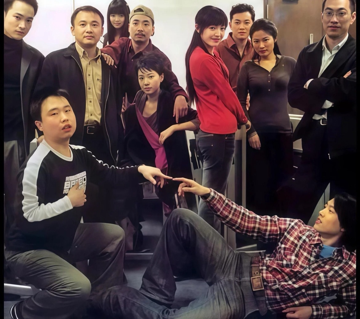 小六旁边躺着的人是谁啊哈哈哈哈我怎么一点没看出来呀另外秀才在这里面也太嫩了吧！