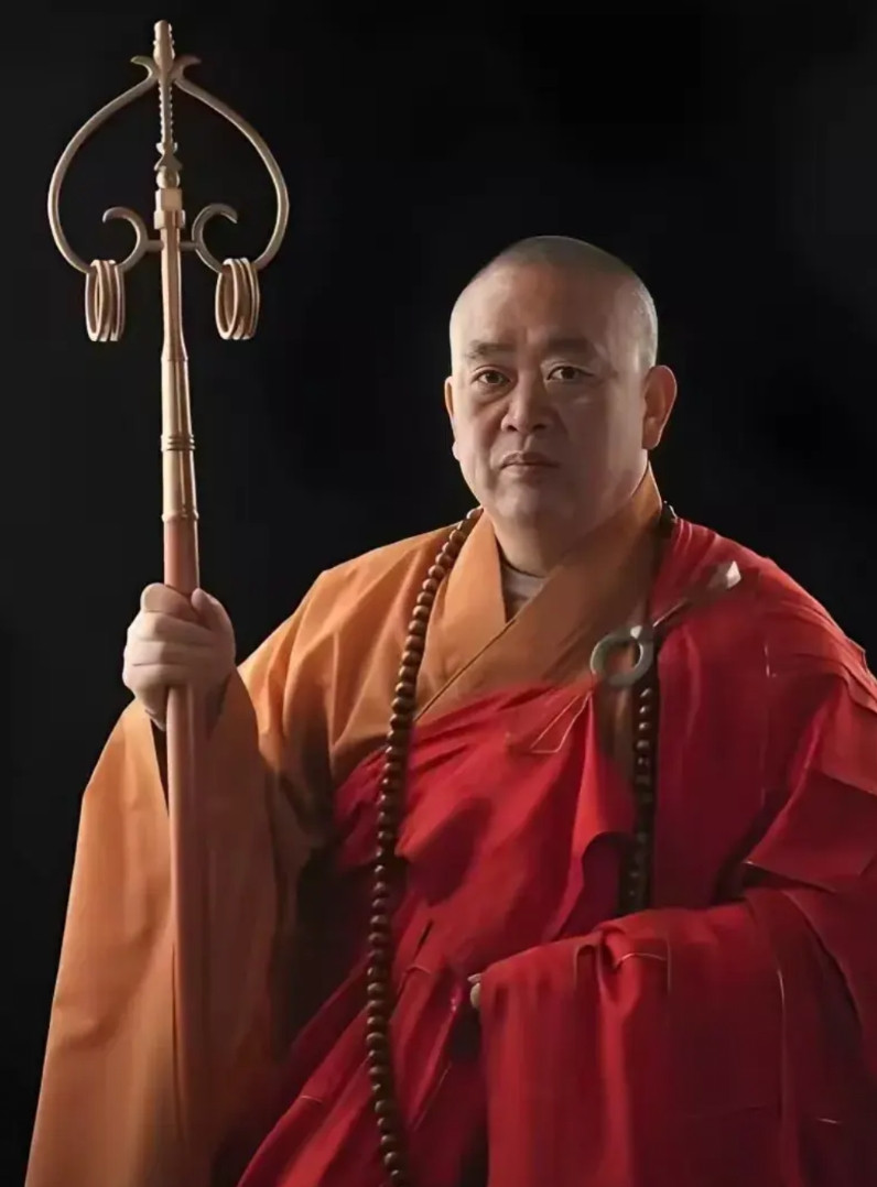 我好奇去查了一下戒牒是什么，不查不知道，一查我发现戒牒对一个和尚来说太重要了，关