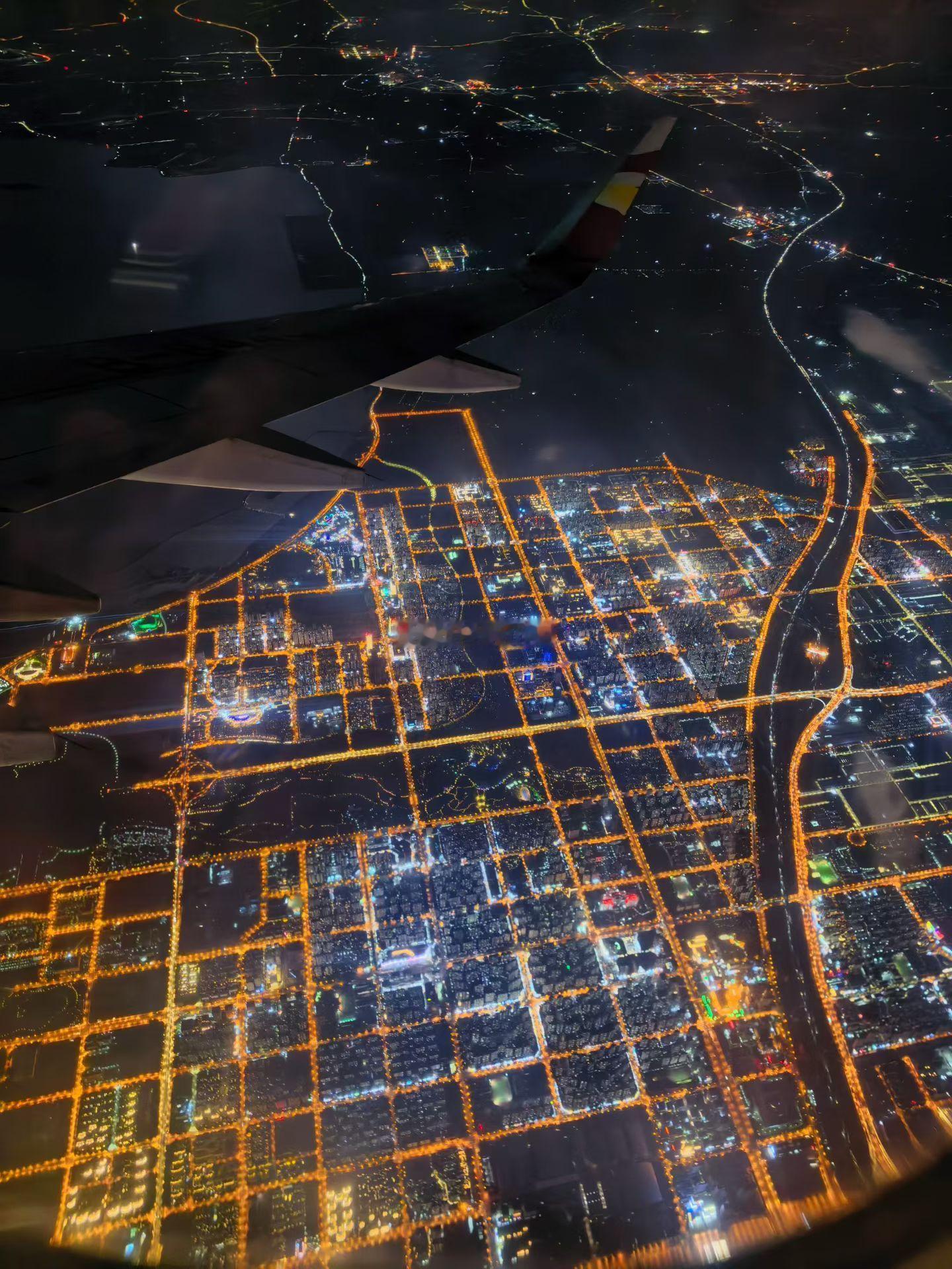 飞机高空镜头下滨湖新区的夜景～​​​