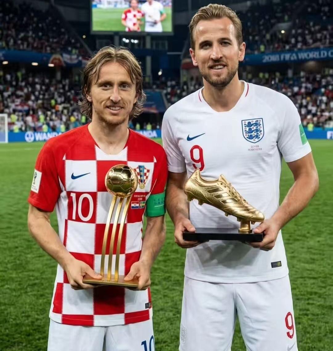 拜仁历史最佳引援之一，凯恩！在对阵柏林联合的比赛进球之后，凯恩职业生涯进球数已