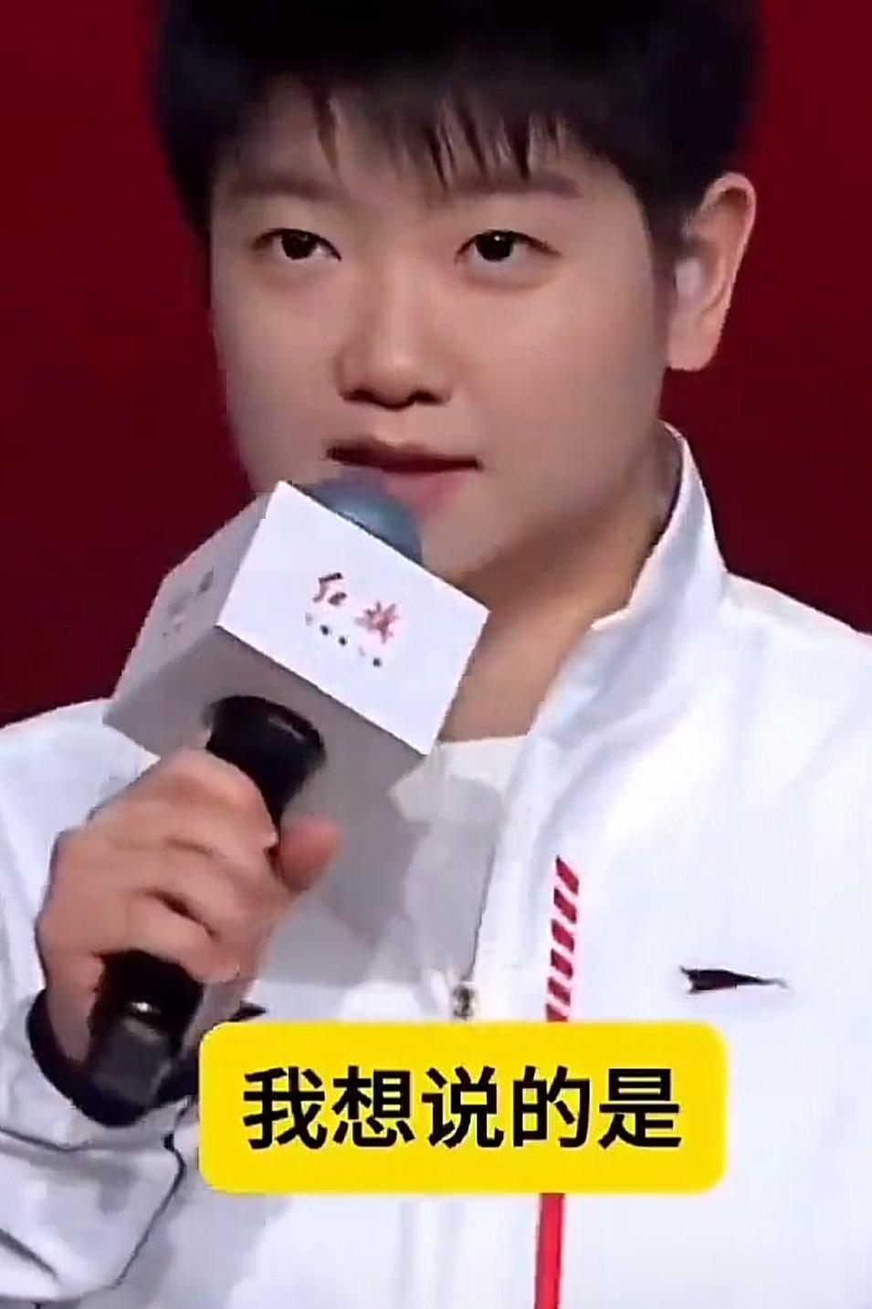 莎莎：不少球迷说亚运会日本把签证费涨了五倍，就是想限制我们的参赛人数，就凭这我们