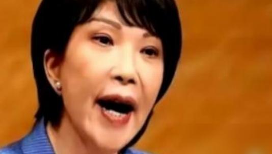 就在中日关系愈演愈烈的时候，一个诡异的现象发生了，现在不仅是美国在给我们“递刀子