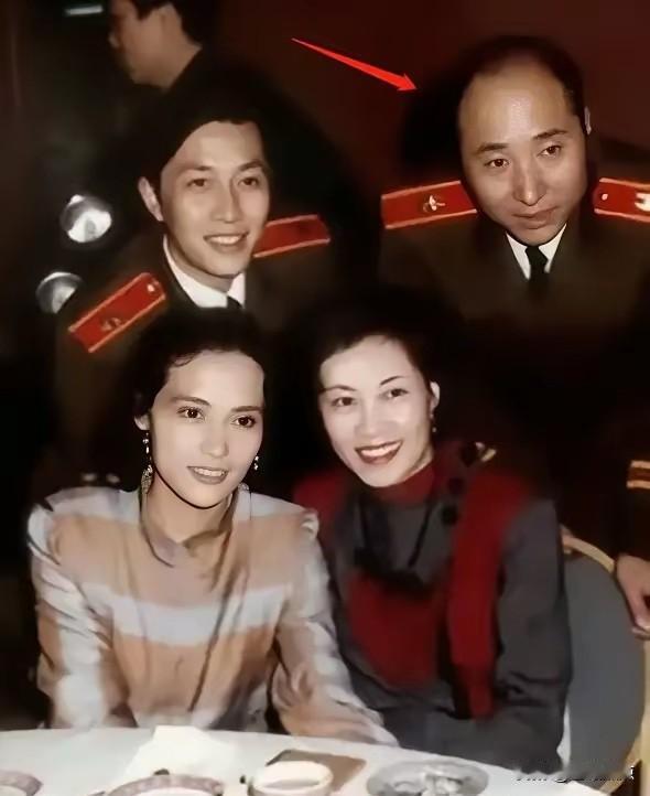 当年，影视界的后起之秀唐国强、陈佩斯、宋晓英，都不及这位步入中年的女演员那般红火