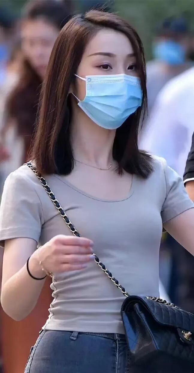 我不喜欢聪明才能生存的土地，但我喜欢善良就能生存的社会……
