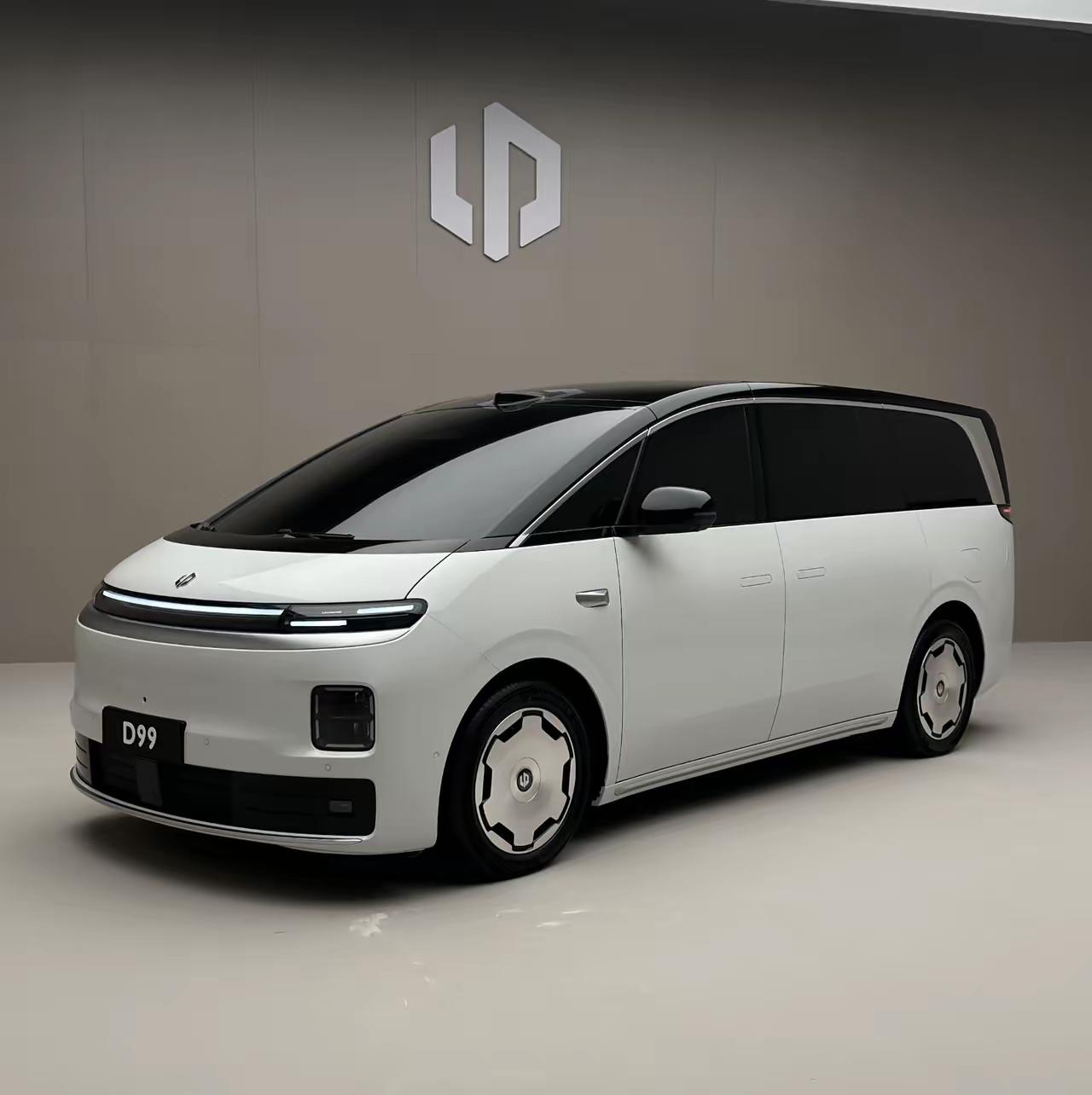 昨夜有多少车厂难眠。但还先别下单零跑D19。​​因为还有一个D99。​