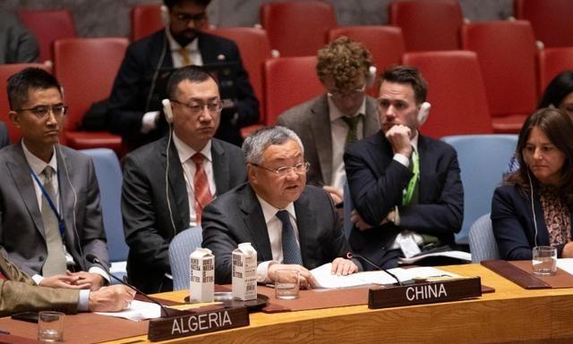 为什么美国不和俄罗斯联手，一起针对中国？说实话，不是美国不愿意，而是根本不能。美