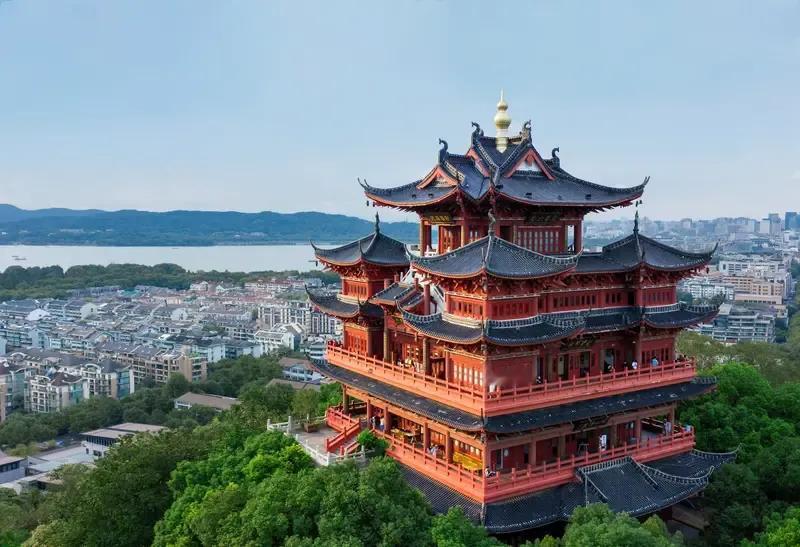 全国各省的上半年GDP都已经公布啦。从这些数据我们能看出不同省份的经济发展呈
