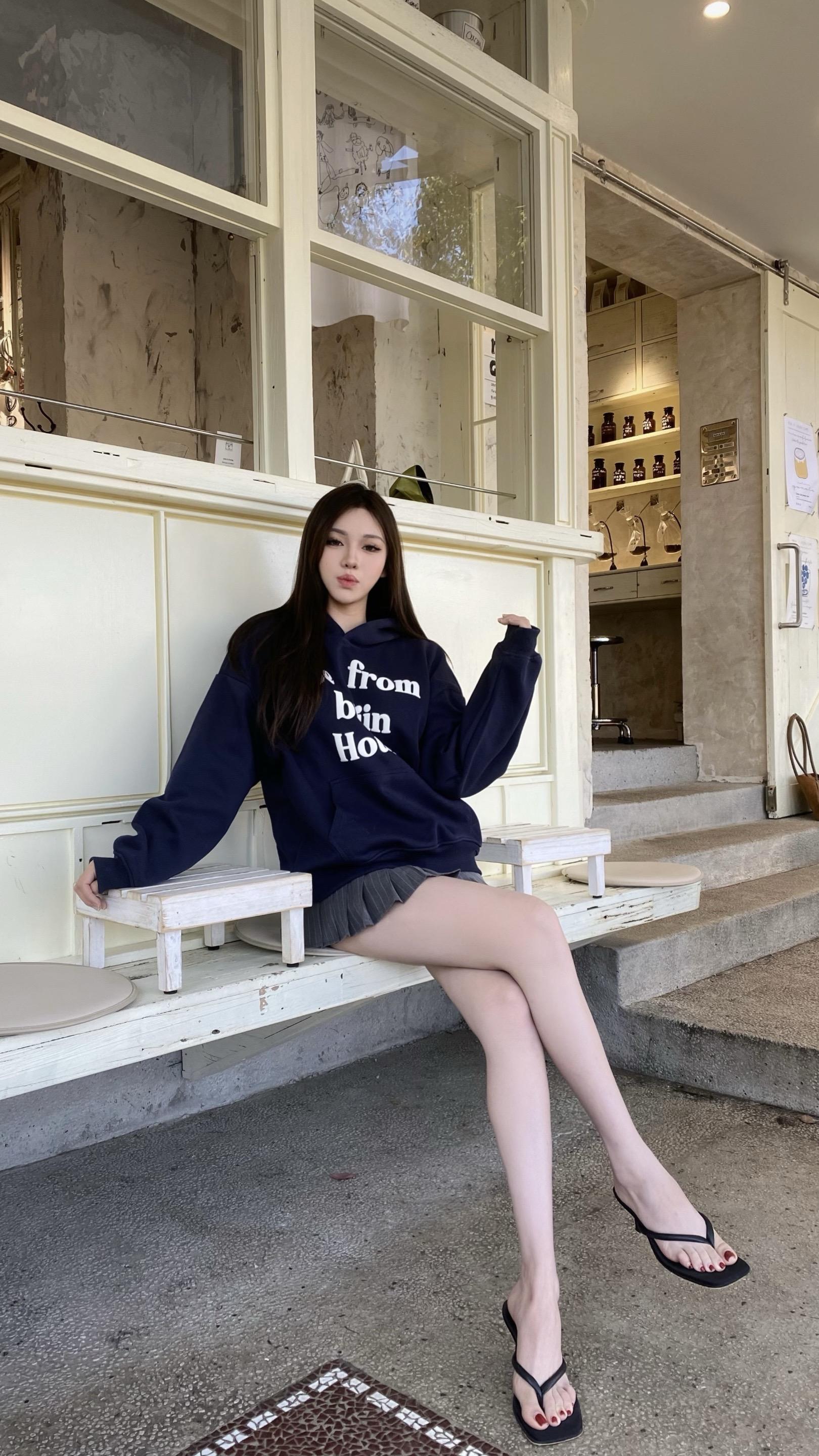 人总是喜欢反季节的东西就像幸福后知后觉