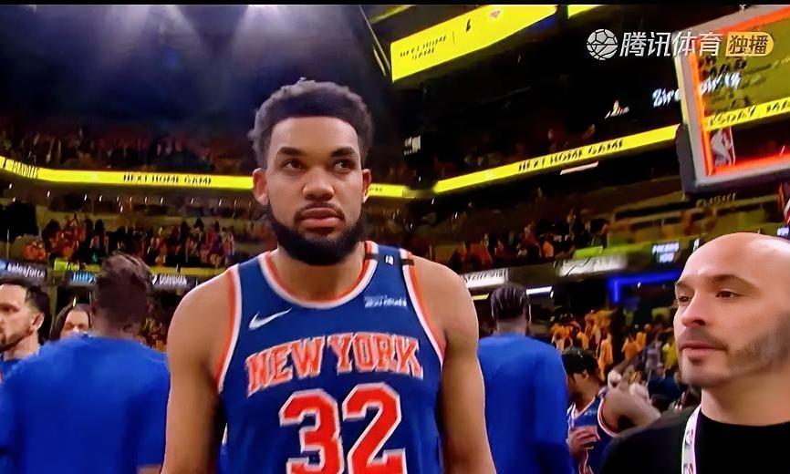 尼克斯二当家唐斯真是恨死布里奇斯了！在今天尼克斯客场以108：109惜败老鹰的比
