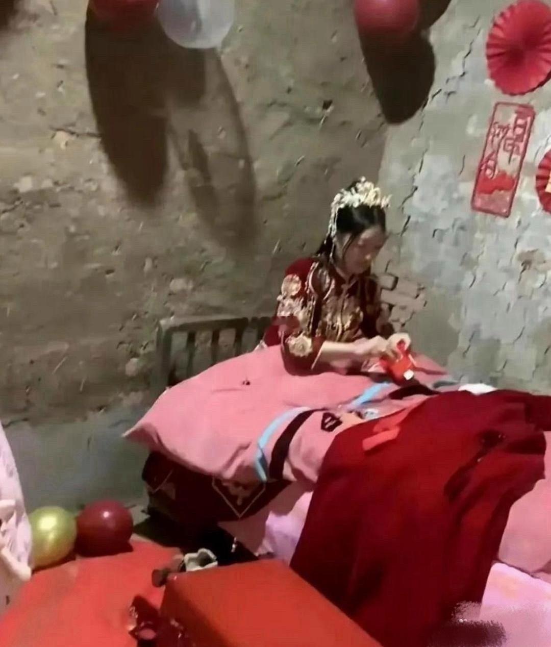 这﻿﻿环﻿‎境，新娘哪﻿﻿还‏能笑得出来啊