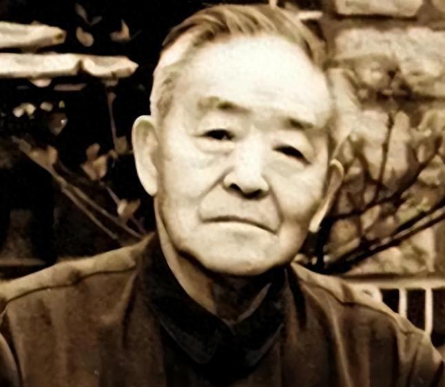 他是我党最大抗日根据地创始人，位高权重，建国后却只是一小处长。1906年，山西