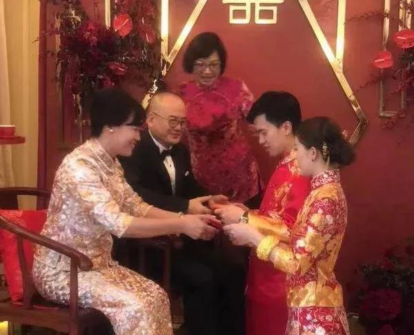 文咏珊坐月子，剧组给她配了母婴室和保姆车。胡杏儿停工三个月，说这次真得歇够。