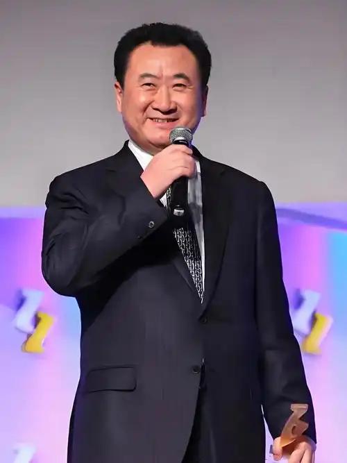 许家印做梦都没想到，自己才被判刑不到一周，王健林的口碑直接翻了牌。当年所有人都