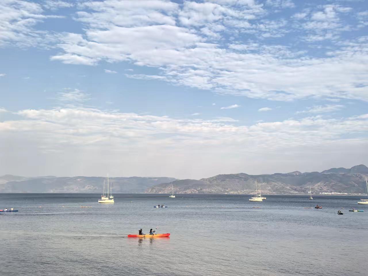 荷兰和巴拿马，已经开了坏头。因为我们的海外利益存量规模，可能高达十万亿美元以上。