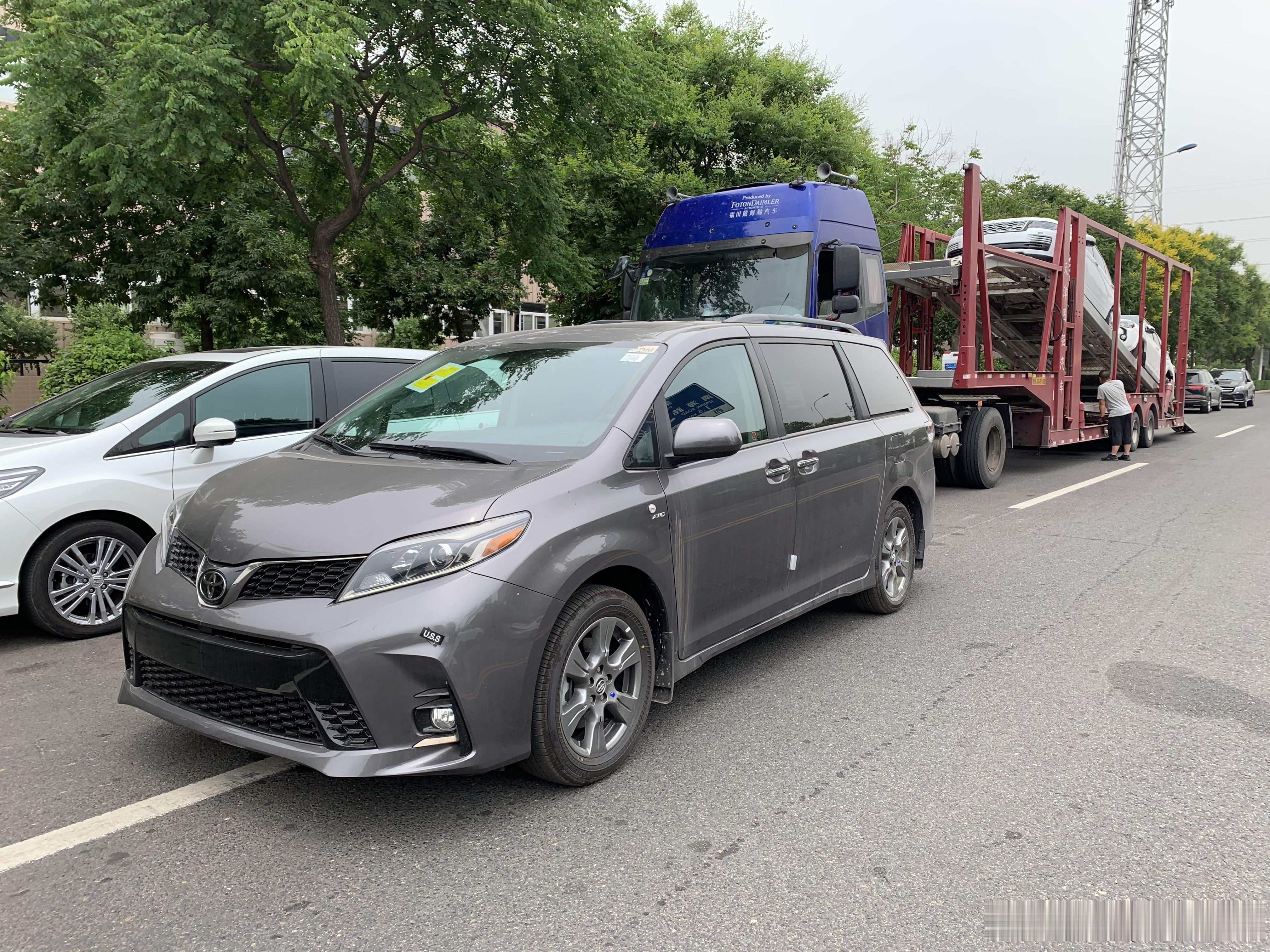 7年前的快递车主昨天终于见面啦2019年的5月底我发一台塞纳SET到广东东莞2