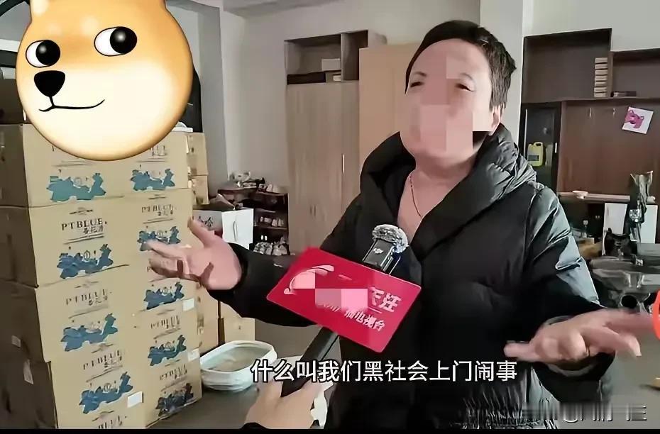 狗主人的妹妹现在心里头那叫一个悔啊，肠子都快青了！以前那种被哥哥宠着、日子过得像