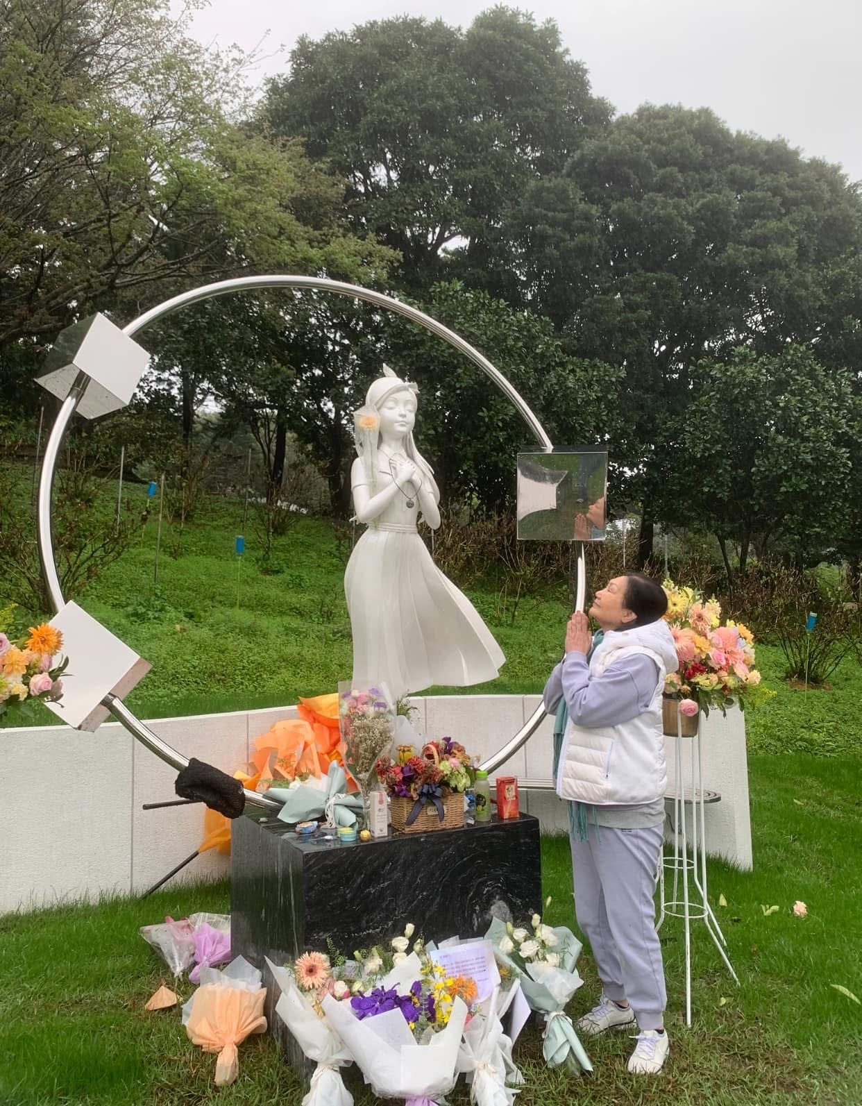 徐妈妈去看大S了，也看到了好多人去看她🥹