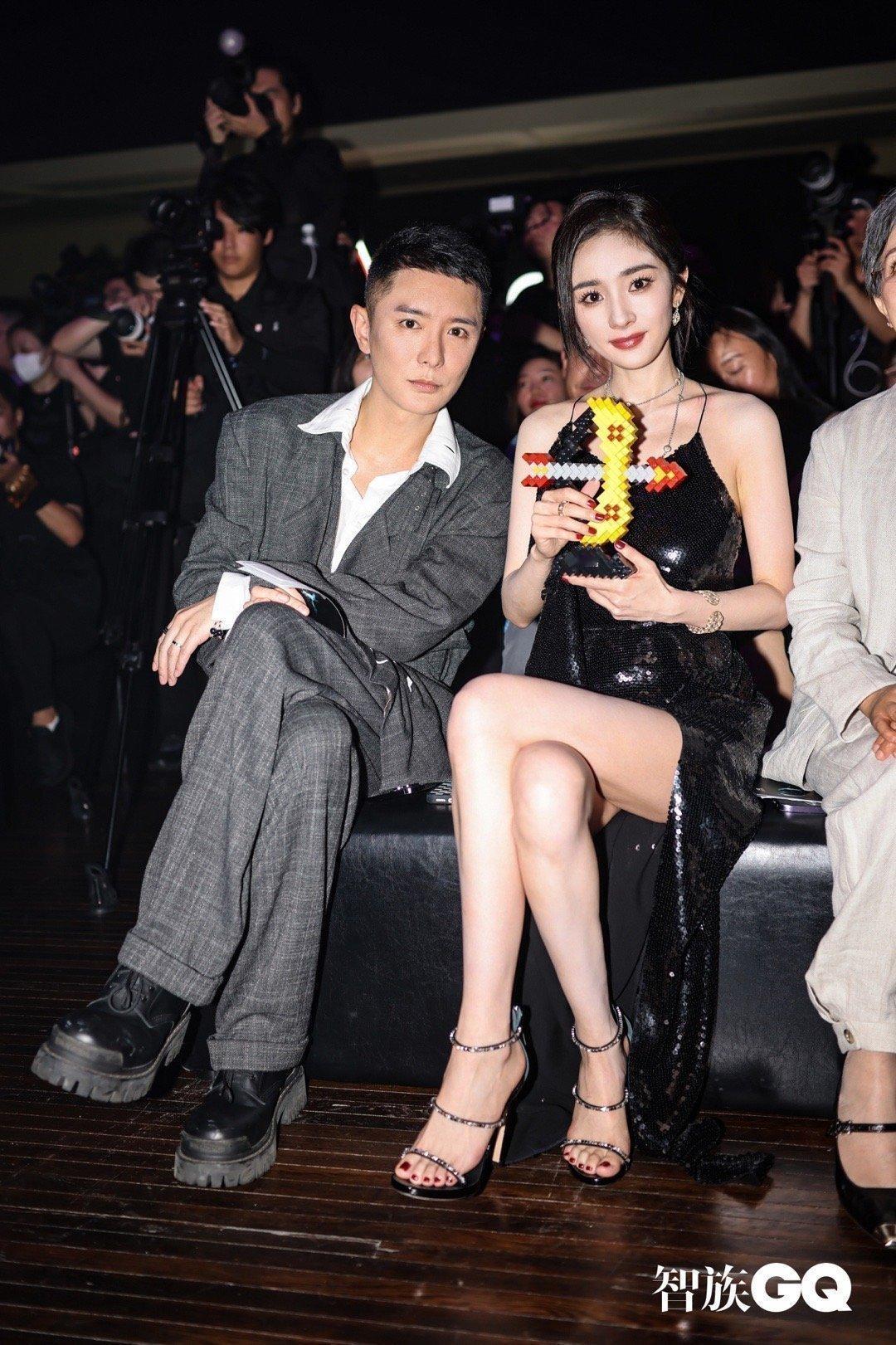 杨幂获最佳女演员奖恭喜演员杨幂实至名归