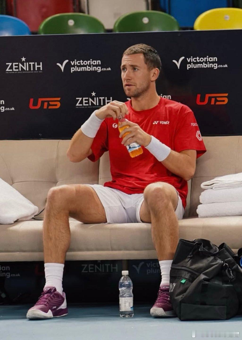 鲁德长发好看还是短发热点现场