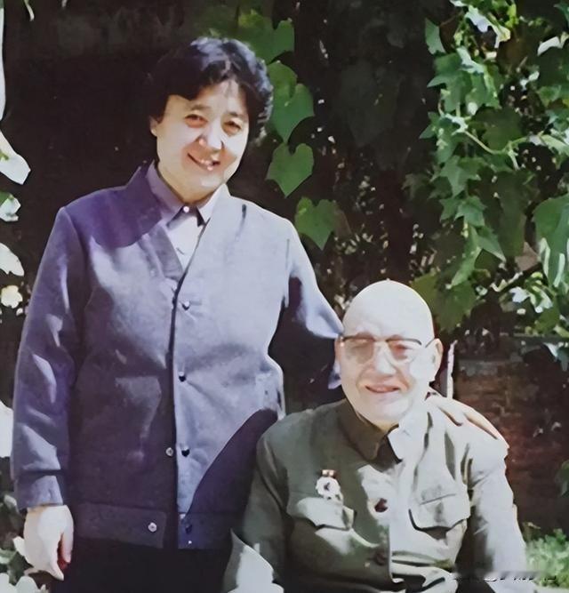 开国中将外孙女被冒名上大学！她一句话拒走特权，结局打脸多少人？1979年，