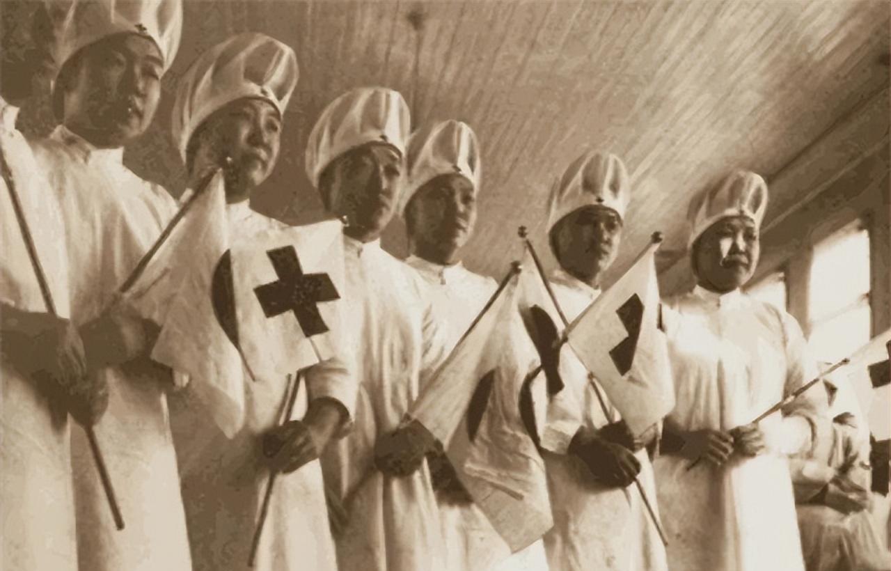 1946年2月，400名日本女护士竟然用手术刀、剪刀残忍地杀害了我军153名伤员