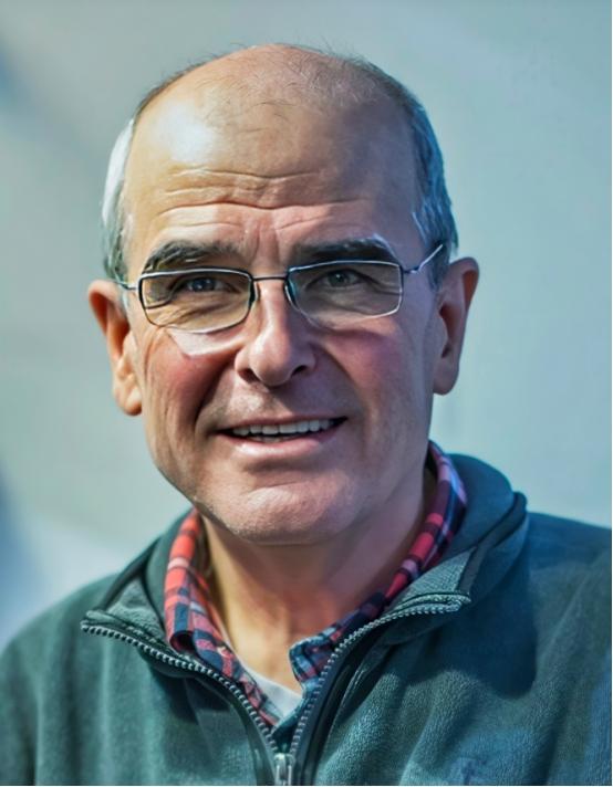 阳和平直言那些质疑教员时代粮票制度是个错误的人简直丧尽天良！他说：在现代一些中