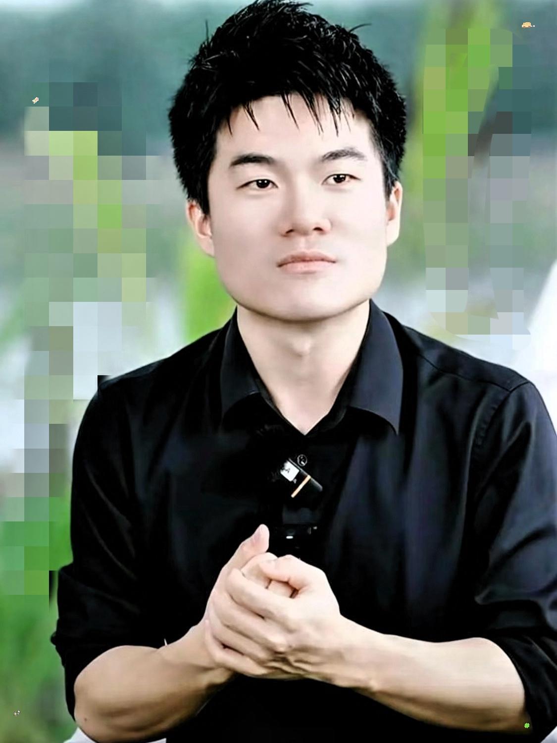 董宇辉说:帮助他人一定要记住一个原则,给任何人帮忙都不能给自己造成困扰。你可