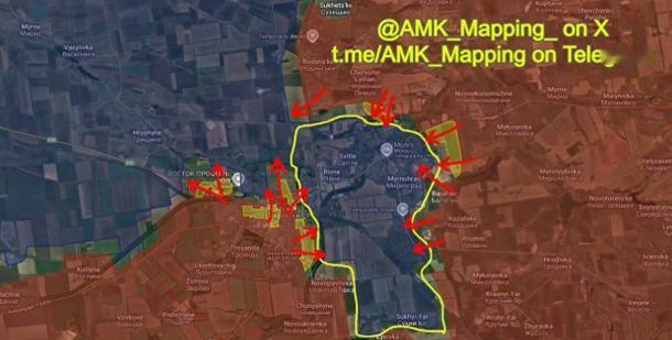 俄乌前线出了个让全网吵疯的事,眼看红军城都快被俄军围成“铁桶”了,就剩最后900