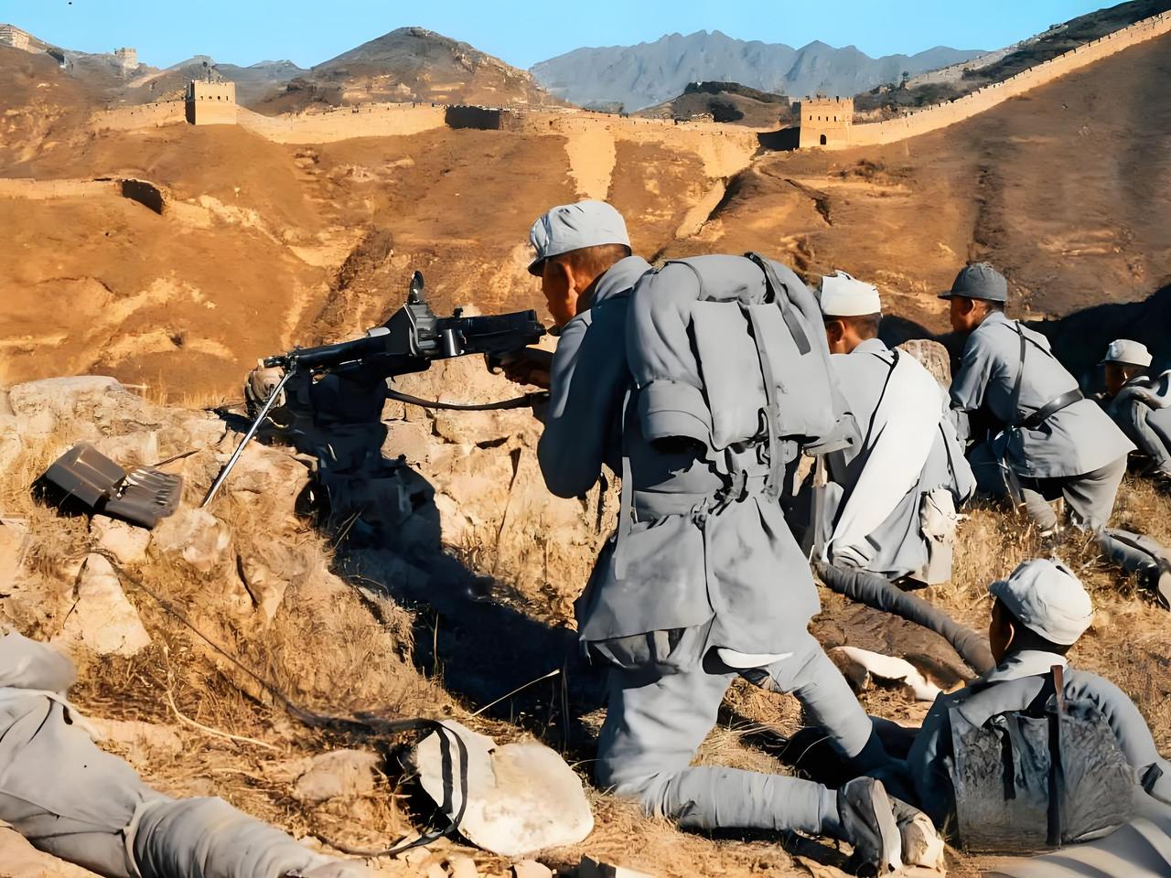 1937年秋，沙飞在河北涞源拍摄八路军战斗在古长城