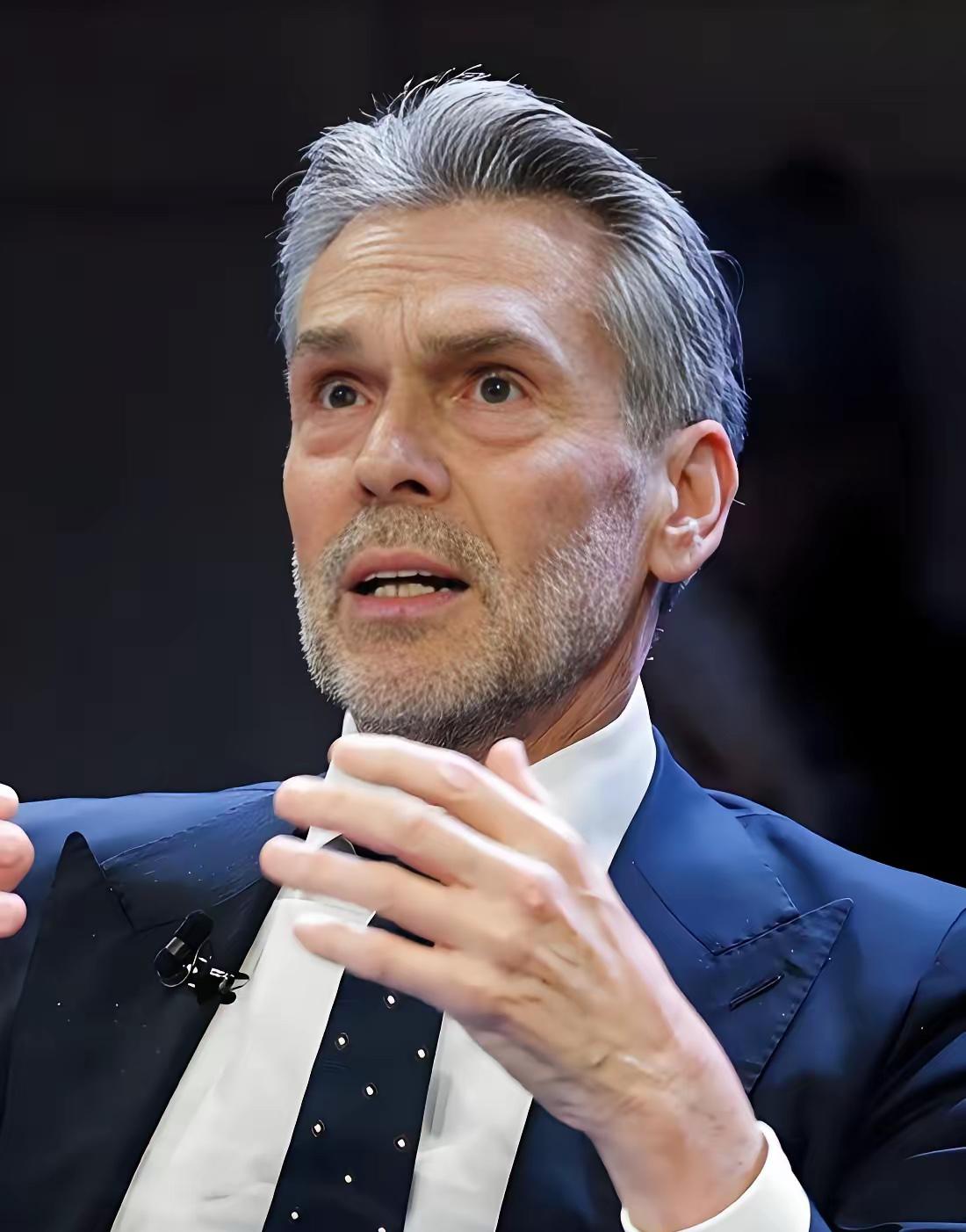 荷兰现在在美国的教唆下，已经吃了大亏！美国刚在4月初搞了个新法案，逼着荷兰、