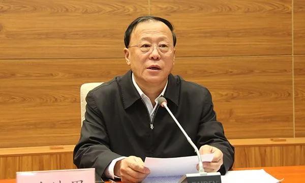 姜德果是燕赵大地成长起来的本土干部，他和此前被查的宋太平、王雪峰一样，仕途起于县