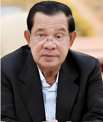 洪森现在估计已经后悔了，早知道阿努廷这么难缠，估计他就不会把佩通坦出卖，让其下台