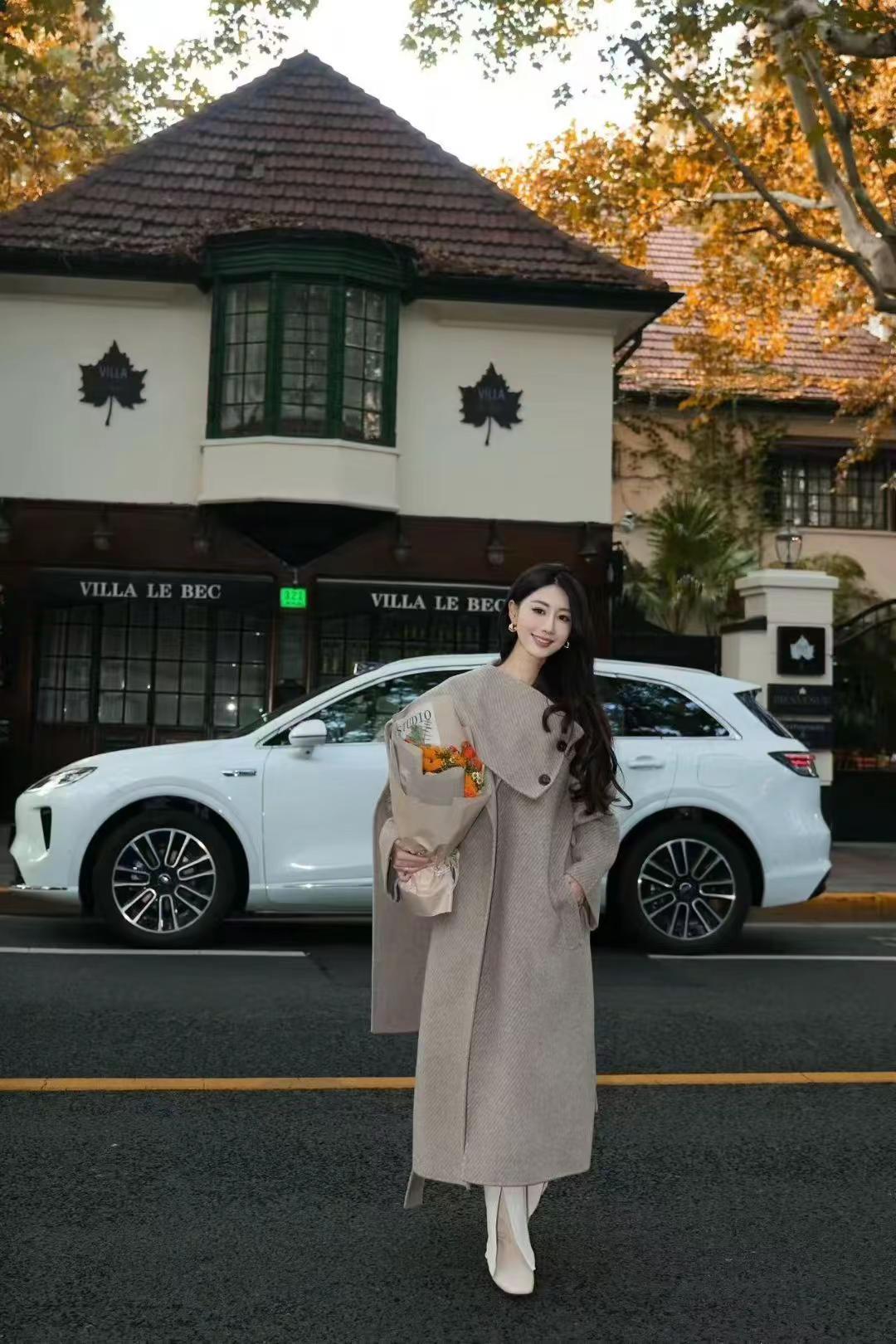 驶入静谧的街头，探访这座城独有的诗意，别再只是路过风景，用智能驾驭城市穿行，成为